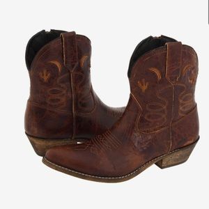 Dingo cowboy/western ankle boots
